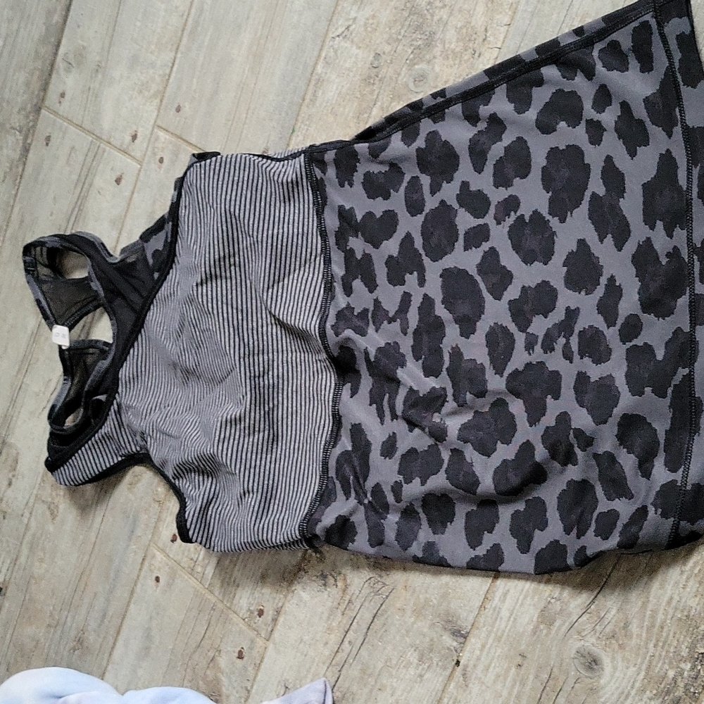 Lululemon tank / bra combo